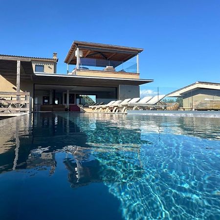 Villa de luxe surplombant la mer, piscine suspendue Pianottoli-Caldarello  Extérieur photo