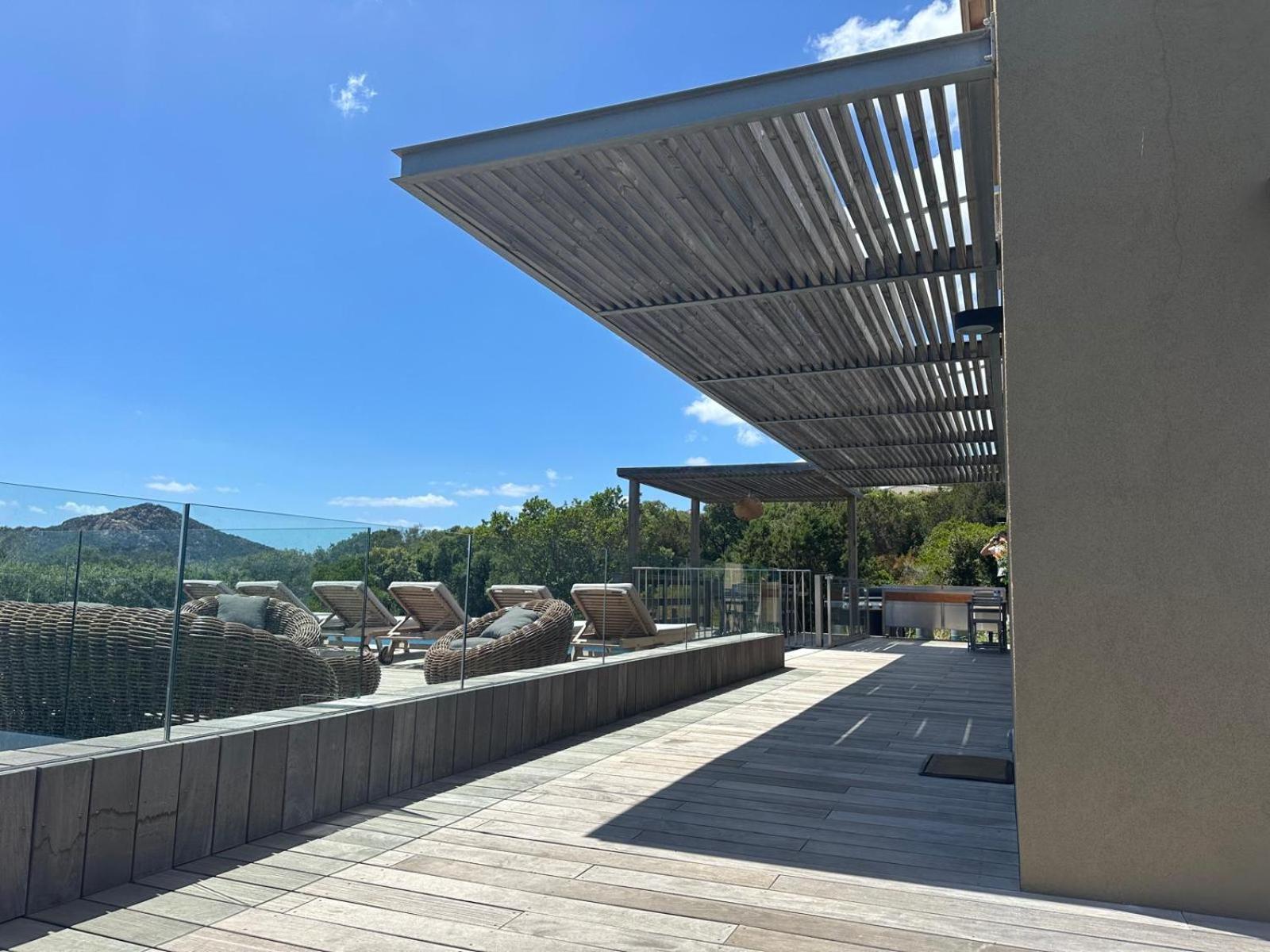 Villa de luxe surplombant la mer, piscine suspendue Pianottoli-Caldarello  Extérieur photo