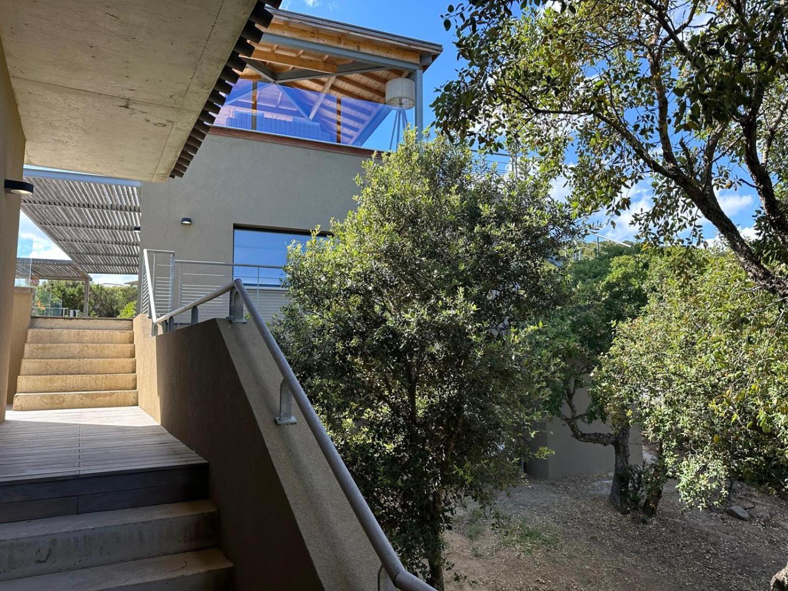 Villa de luxe surplombant la mer, piscine suspendue Pianottoli-Caldarello  Extérieur photo